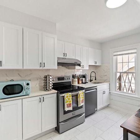 Cozy Gem In The Heart Of East Rock With Free Parking Near Yale And Dt Appartement New Haven Buitenkant foto