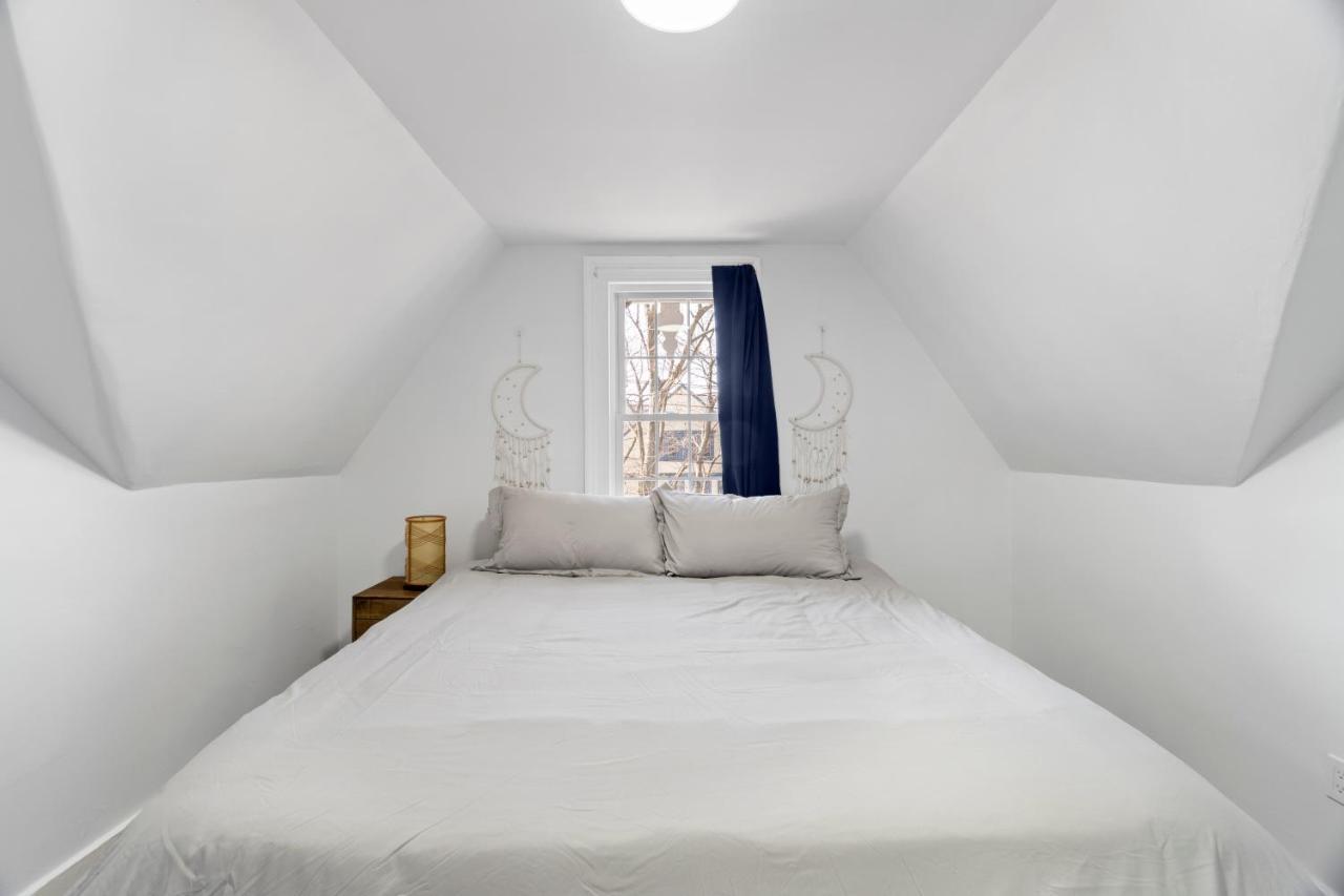Cozy Gem In The Heart Of East Rock With Free Parking Near Yale And Dt Appartement New Haven Buitenkant foto
