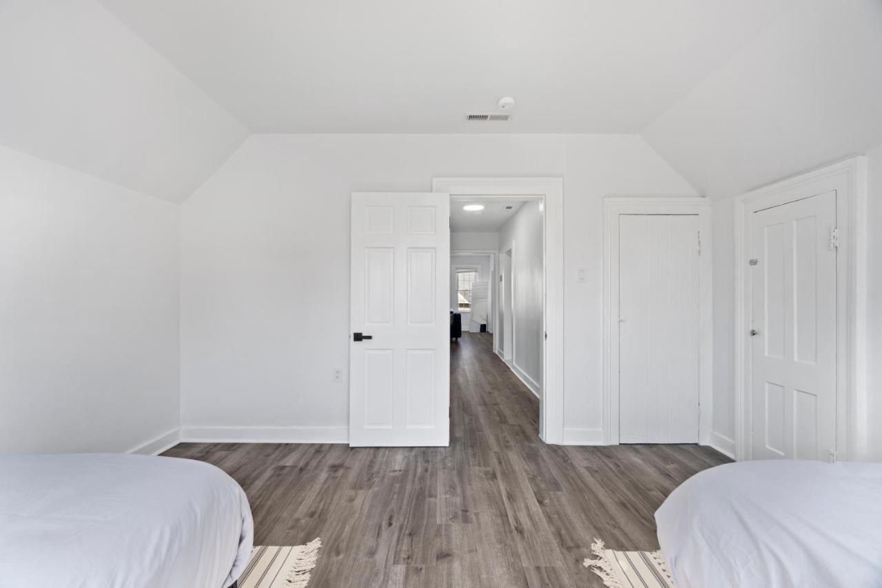 Cozy Gem In The Heart Of East Rock With Free Parking Near Yale And Dt Appartement New Haven Buitenkant foto