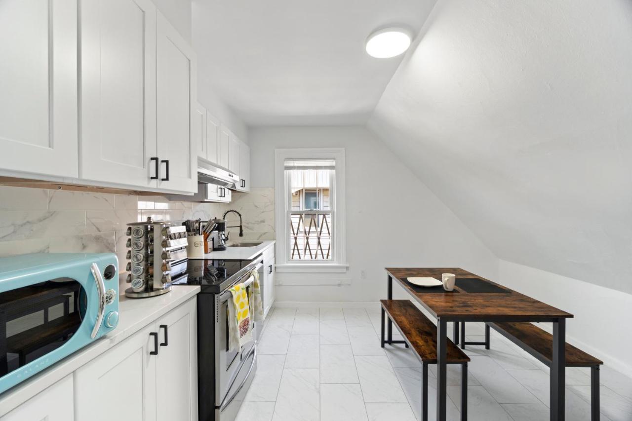 Cozy Gem In The Heart Of East Rock With Free Parking Near Yale And Dt Appartement New Haven Buitenkant foto